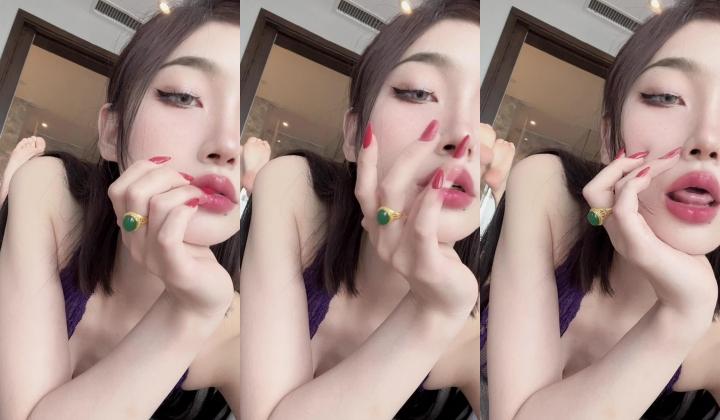 极品网红露出 脸红Dearie 微圈密劲爆福利女神淫靡反差自拍 蜜尻大长腿丝袜制服诱惑 顶级完美身材 有钱人的玩物