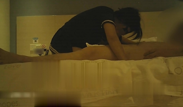 番号AQ005，完整版90分钟、2G、女主露脸无码。作者91ID：tosskuang，1080P