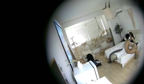 异地恋小情侣,男友JB又大又硬,各种姿势暴操小女友6次,啪啪撞击声听着真爽