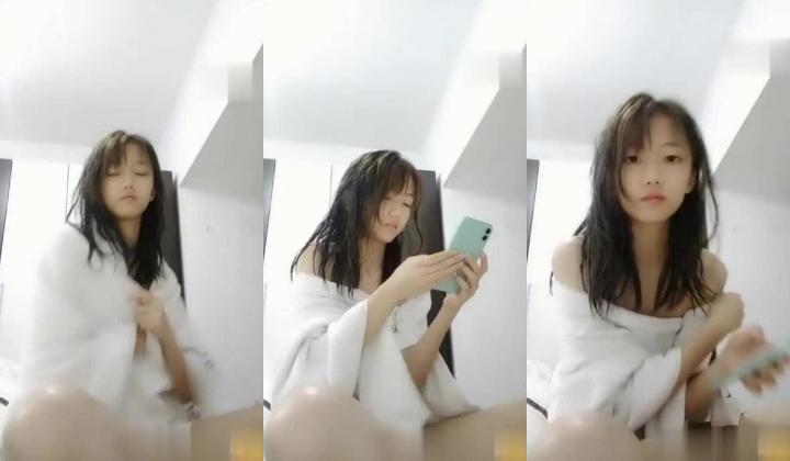 抖音6万粉的高中生妹（可爱宝宝子）首次掰开超粉嫩一线天小穴加洗澡,真骚5V