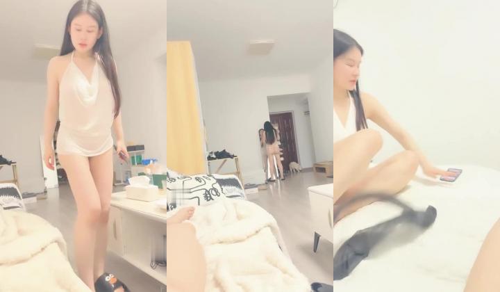 【纯情美少女】G奶御姐 巨乳翘臀 丝袜美腿 道具狂震 无套操到喷水