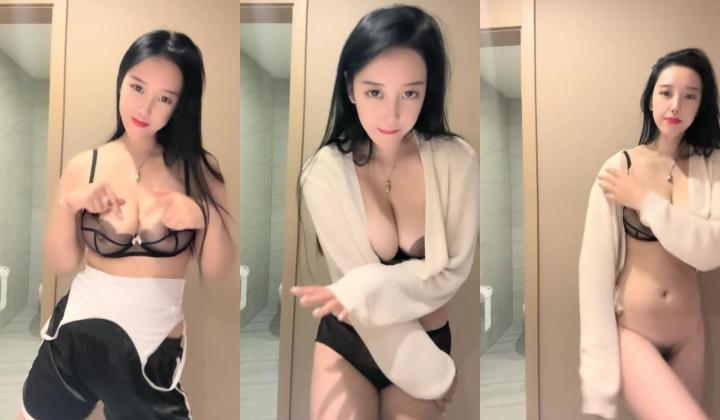 烈焰红唇风骚网红小姐姐！扭腰摆臀诱惑！柔软奶子揉捏，跳蛋塞入骚穴拉扯，极度淫骚