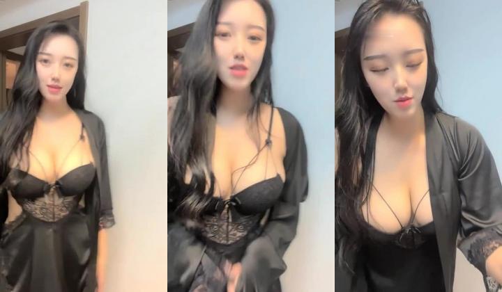 178性感美女奶子超大~人气超高，都被这对纯天然大白兔吸引~！