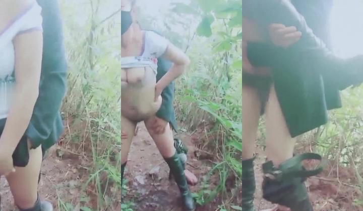 两个村姑模样的零零后小姐妹和个鸡巴还挺大的青年到山上林中野战