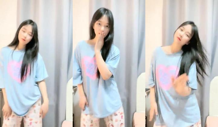 邻家少女下海直播！【叶萝莉】活泼可爱颜值很高身材好，全身上下充满了少女的气息！