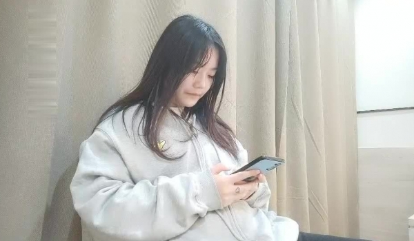 小妲己平台，【郎团探花处女归来】大二羞涩学生妹刚下海，超清设备偷拍白嫩胴体，花式啪啪这一场又搞出