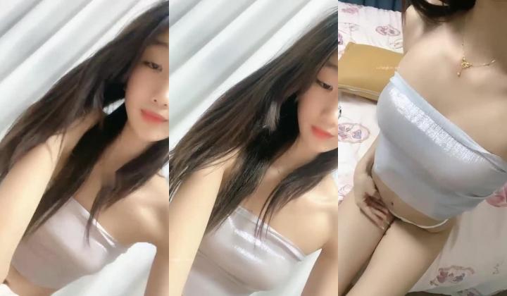 【兔熊】，刚从学校跑出来，首次露脸，赚学费，这小屁股蛋子，又圆又白又翘，看得瞬时硬
