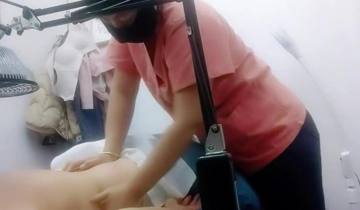 【女子SPA】，4天4场美容院女子按摩，胸推，私密保养，劳累了一年，人妻们要放松一下下