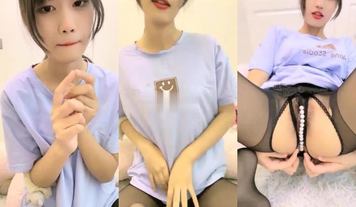 顶级颜值，【璃璃想要哥哥】，长腿， 美胸， 可盐可甜 ，湘女多情，扯着黑丝挑逗你的神经