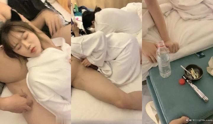 最强性爱姐妹花组合【三女萝莉御姐女王】三类型美女适合各口味选择 高强猛男各种玩弄 三美女轮操 高