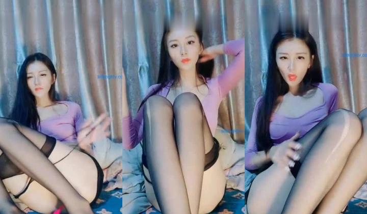 这么极品的颜值，简直是网红界的天花板了，九分颜值九头身黑丝美腿明星级别的女神，黑丝美腿 罕见跳蛋
