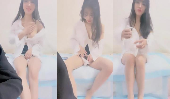 江苏良家，超会玩的一对情侣，【爱插枪的女流氓】，家中爱爱鸳鸯浴，女的胸大腰细