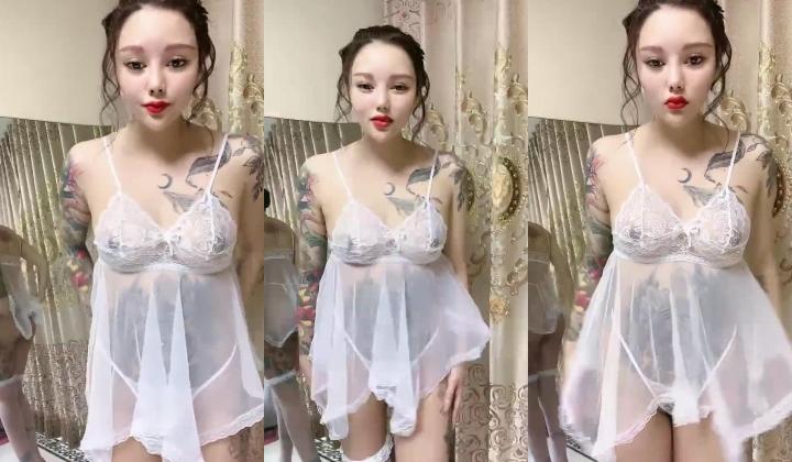 重磅~很有范的女神 ️【雨季的蔷薇】情侣爱爱 狂草~吃大屌~此等丰满美妙的身材 ️干起来真的特爽！