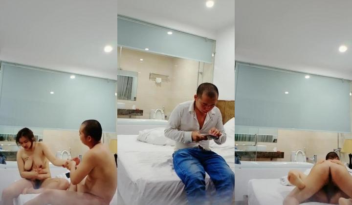 【约妹子上门】大叔酒店空虚寂寞，叫个少妇上门啪啪，服务好叫声浪释放一下欲望真开心