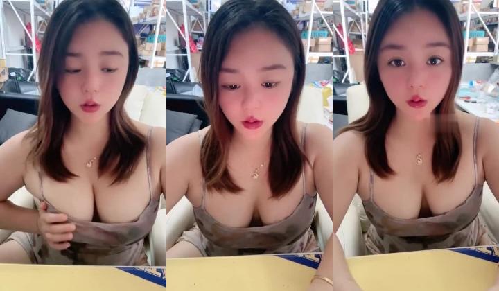 【快递站小妹】挑战取快递人前露出 跳蛋高潮娇喘 被人发现