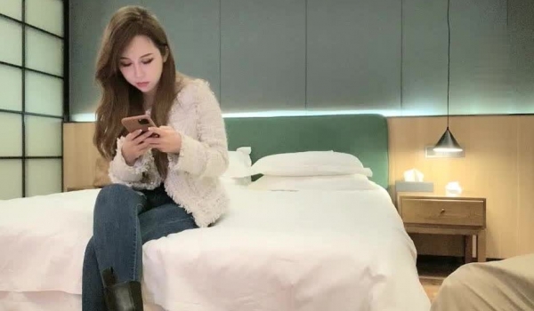 大神回归，一晚赚25W金币，【小宝寻花】专注高颜值女神，丑逼勿扰，体能爆发怒干女神，为了票房气喘