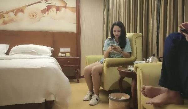 【小马寻花】今夜网约外围 兼职20岁大学生 167cm 活力四射 清纯脸蛋少女胴体 高潮迭起撸管