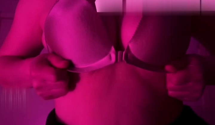 推特巨乳鉴定官「爱大奶的索隆哥」，网调K罩杯巨乳少妇，BBW大奶母狗约炮标杆级大神！