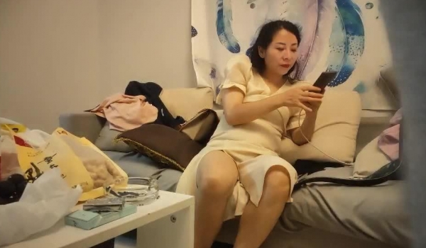 【冈本龟田一郎探花】，每日一个精品人妻，找寻缺失的母爱，风情万种极品美乳，全场最佳