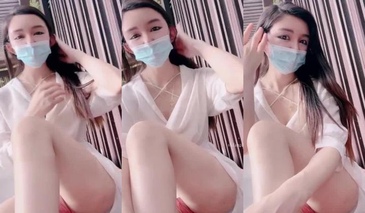 压轴~喷水妹~身材是极品 一对大灯太亮了【户外跳弹】公园勾搭~卫生间狂喷不止