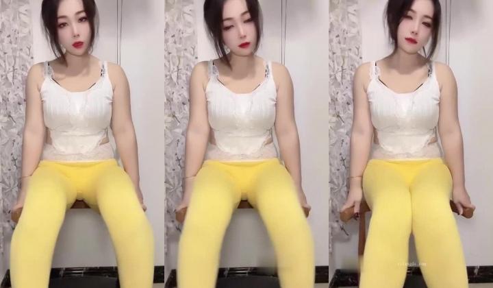 快手颜值少妇【完全无视】颜值肥臀，自慰诱惑，卡点广场舞