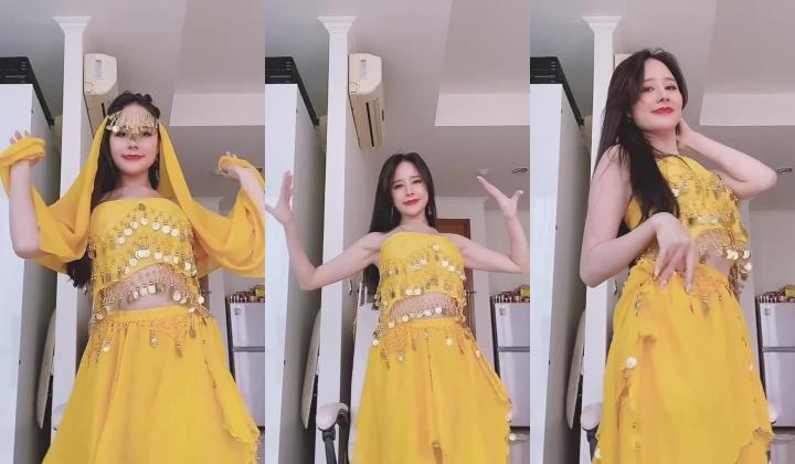 极品高颜值露脸纹身淫乱美乳反差熟女，人们心中的女神，金主爸爸的肉便器「尤秘书」全套自慰拉拉啪啪私