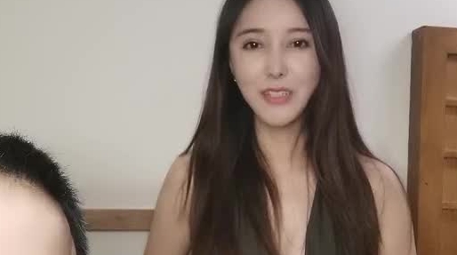 最近啪啪上瘾的极品美女『你的佟亚丽』再约热门探花疯狂啪啪 无套插穴出白浆 没过瘾带套自嗨玩穴高潮