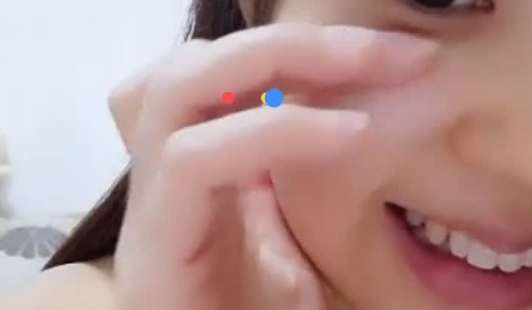 手机直播非常骚的美女主播淫语挑逗口水直流舔奶漏肥逼很是诱惑不要错过