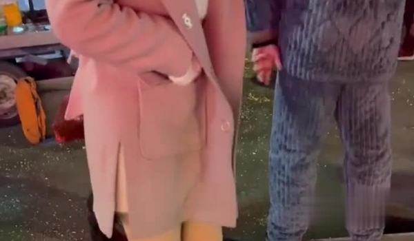 后续2?绿帽乱伦人妻！把老婆给别人干 户外露出玩跳蛋，勾引外卖插B换妻淫乱，1个月内容5文件夹附