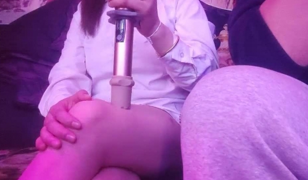 探花 歌厅唱歌把陪唱小姐带出打炮