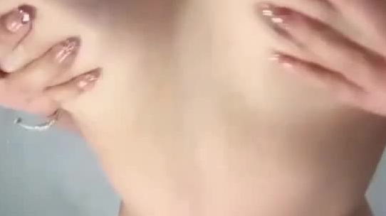 【抖音泄密】48W粉巨乳女神，【美艳后妈_冷艳小姨】，闪现6V+会议室