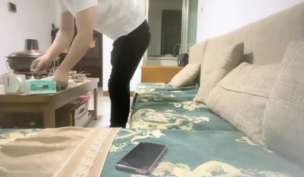佳人有约 【恋哥】，偷拍 网奔 新人御姐开车接情郎，两天三炮缠绵不断，泡良大神体贴入微，做饭操逼
