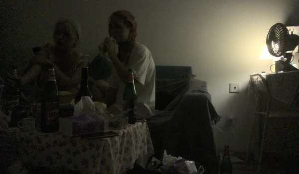 泡良最佳教程 完整版未流出【666绿帽白嫖良家】高颜值女神 花言巧语骗妹子脱下衣服，极品美乳好身