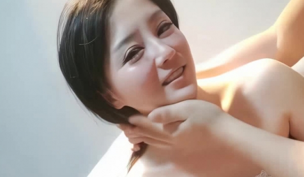 【和我表哥的那些事&我也要探花】 风情万种的极品少妇，美乳嫩穴，喜欢被舔，细腰盈盈一握后入观感太
