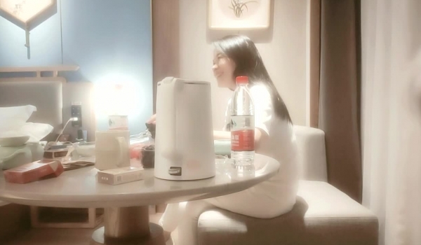 【良家故事】，跟着大神学泡良，寂寞人妻还想找到喜欢自己的人，一夕风流，阴道被插入的片刻欢愉也足够