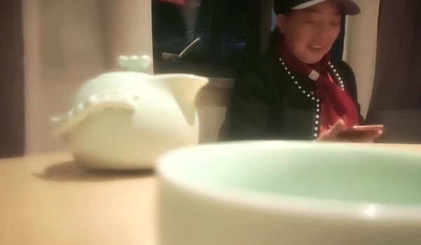 【良家故事】 偷拍 网恋 中年良家妇女收割机，人妻出轨求安慰，娇喘阵阵激情一刻操爽
