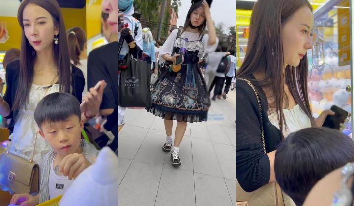 大神偷拍美女裙底风光 ️少妇也来抓娃娃短裙透明蕾丝内内，漏了半个逼+萝莉塔学妹逛街红色内塞在两腿
