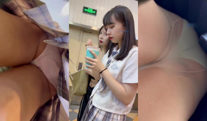 商城抄底JK美眉 一箭双雕差点被发现了 都是性感大屁屁