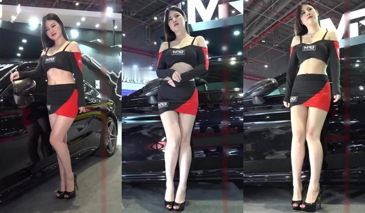 广州车展色色的摄影师各种角度 捕捉身材火爆的美女模特各种不经意间的走光