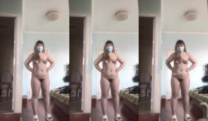 高颜值青春小妹 00后为借钱把处女膜捅破 拿花露水瓶子自慰 有钱能使鬼推磨