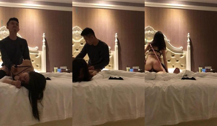 百度泄密自拍情侣酒店玩SM女主被打得屁股都红了，大奶子边操边揉内射时被操哭了