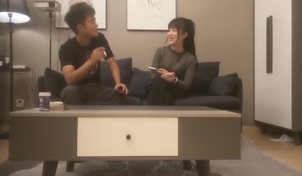 【阿夏探花3K嫩模】高价约00后小萝莉妹妹，娇羞可人已是做爱老手，激情啪啪淫水四溢