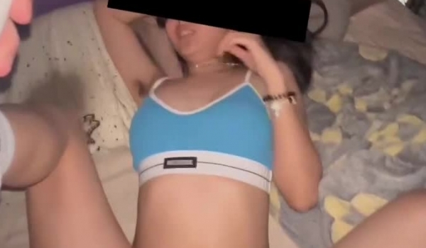 专操极品嫩妹大神『dogking』约炮合法嫩妹，奶油肌肤纯欲系美少女，清纯靓丽的外表下有一颗淫荡