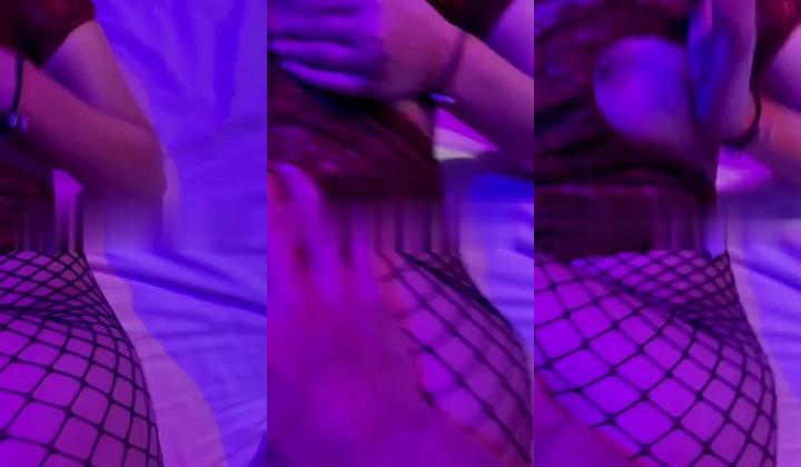 《硬核秘重磅无水首发》真枪实弹折磨女奴！推特SM大神【冷先生】超强调教各种反差婊圣水滴蜡舔脚窒息