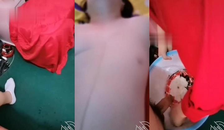 海角 ️大神母子通奸 与母缠绵 甲流康复身体恢复了一些终于能操妈妈了 饥渴难耐帮忙洗肉棒口交 儿