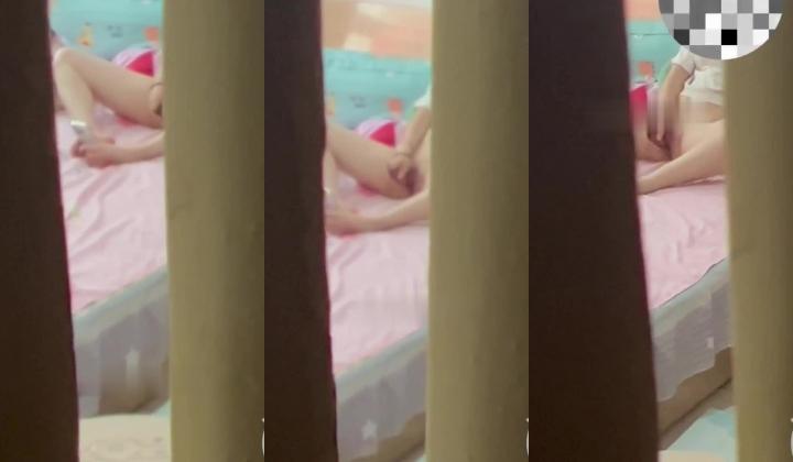 【最新封神 ️极品乱伦】海角大神《异父异母的妹妹》后续妹妹带跳蛋出门后回来发情 不小心内射了妹妹