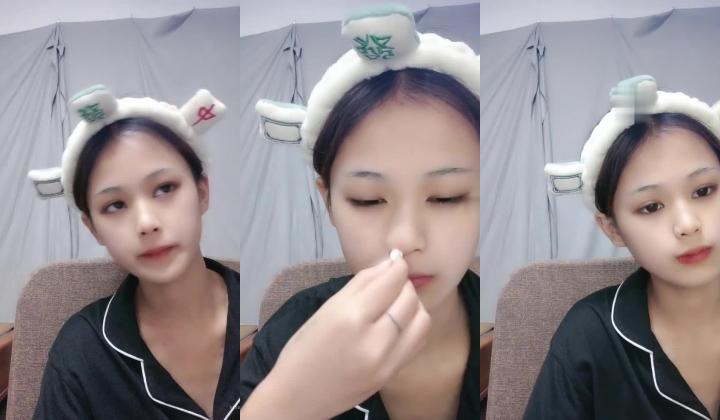 新人舞蹈生 萌妹下海【一只小卡哇伊】，人如其名，好可爱，俏皮的脱光给哥哥们看，刚发育好的少女胴体