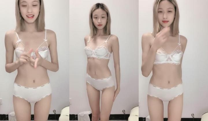 【在校大一学妹】，校花级女神，倒是第一次看见，清秀乖乖女，穴奶必然上品，粉嫩可口