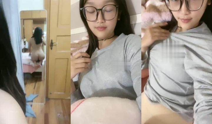 超嫩，19岁的学生妹，【诗诗呀】，家中无人，脱光赚点儿外快，清纯少女极度反差