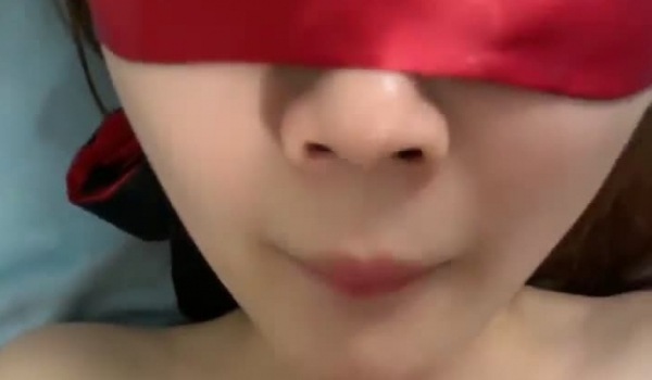 新人，湖南新婚小少妇，正是最骚最会玩的年龄，【小浪蹄子】，人如其名，极品尤物，被老公无套啪啪，精子煳满小穴